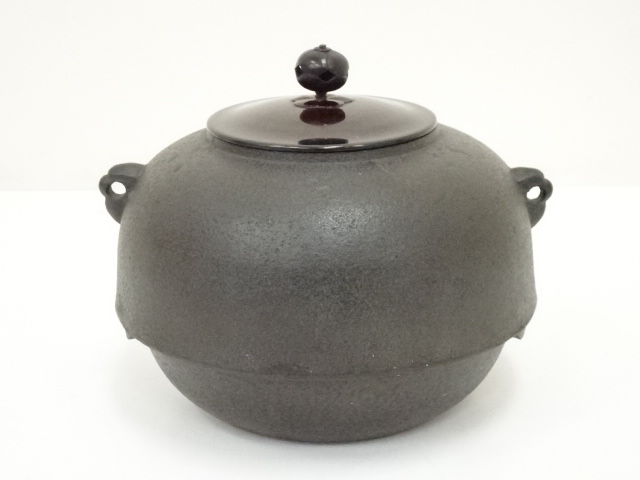  鋳師　孫兵衛造　唐銅鬼面風炉・丸釜添（共箱）